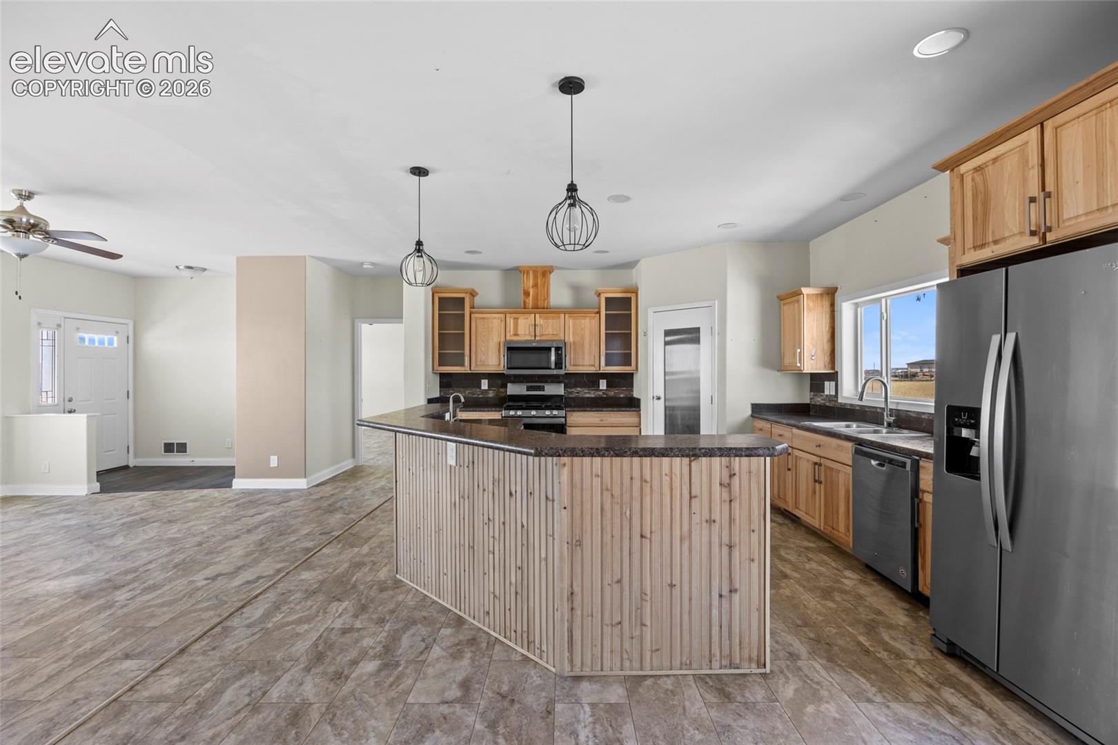 Listing photo 15 for 842 Spotted Owl Way