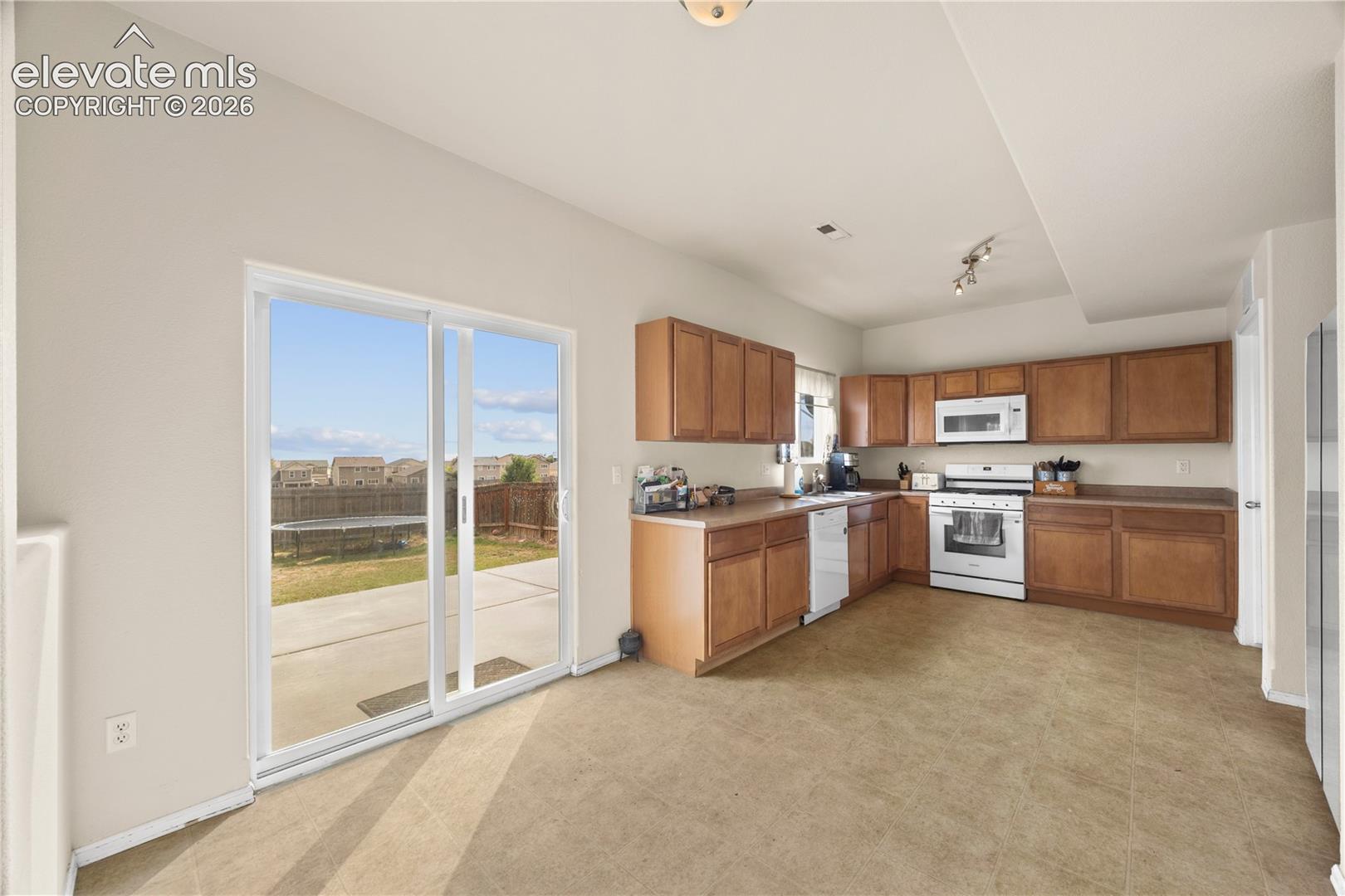 7569 Chenoa Court, photo 12