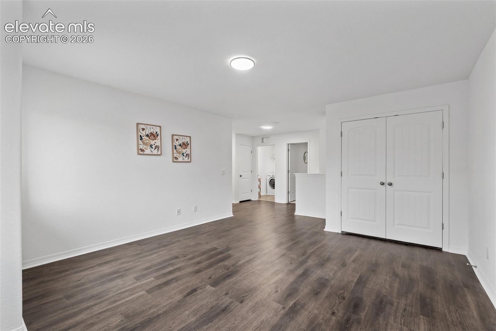 Listing photo 25 for 421 Autumn Place