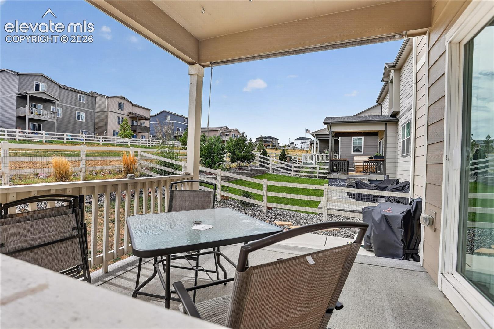 Listing photo 6 for 2051 Rosette Lane
