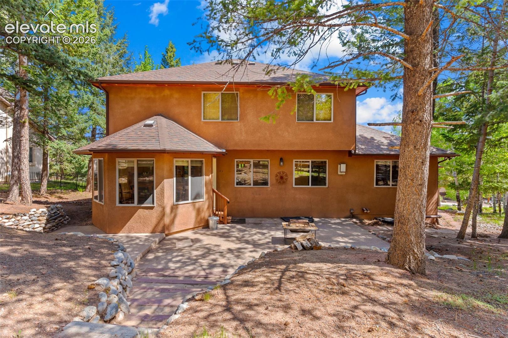 Listing photo 32 for 1215 Karen Lane