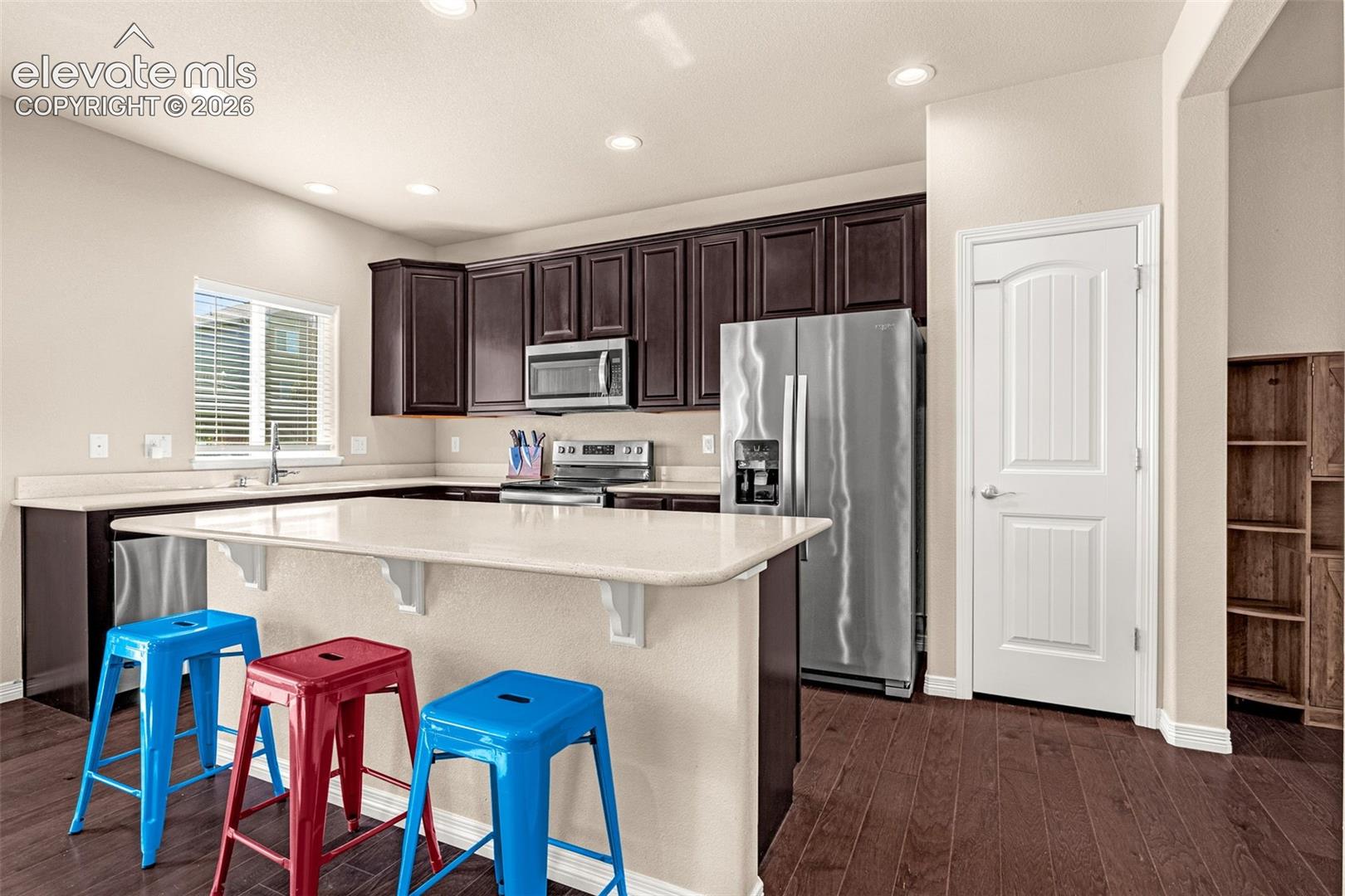 Listing photo 11 for 6607 Lamine Drive