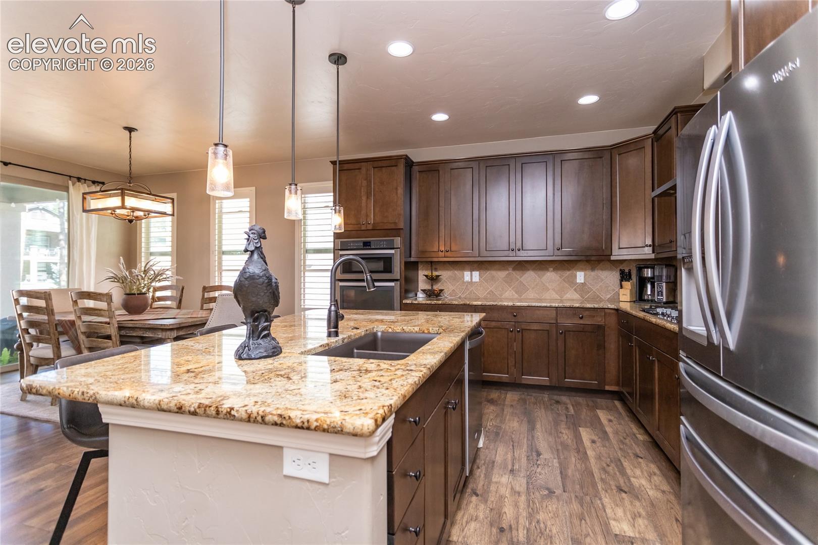 Listing photo 8 for 16352 Woodward Terrace