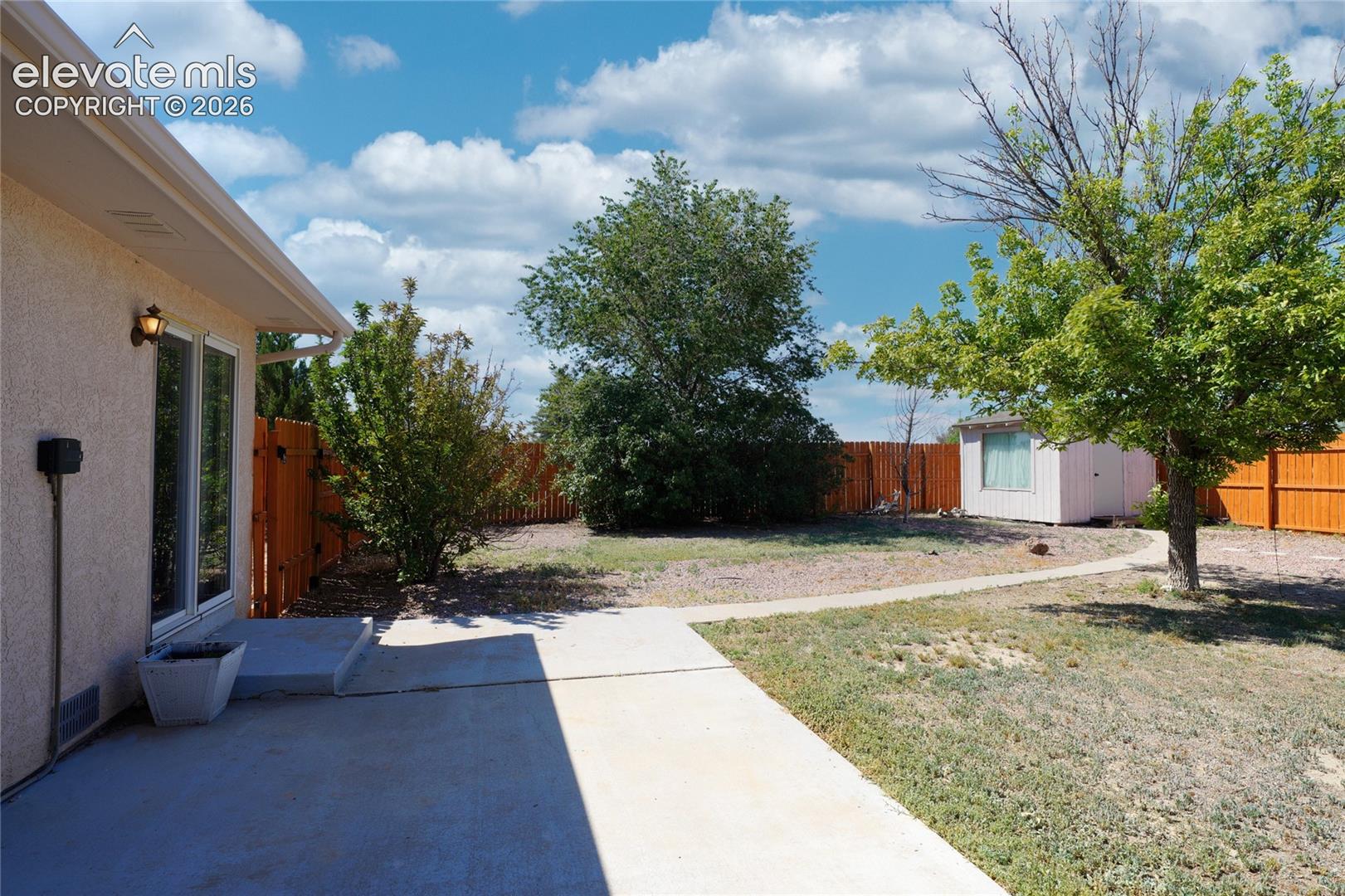 Listing photo 22 for 299 S Falcon Drive
