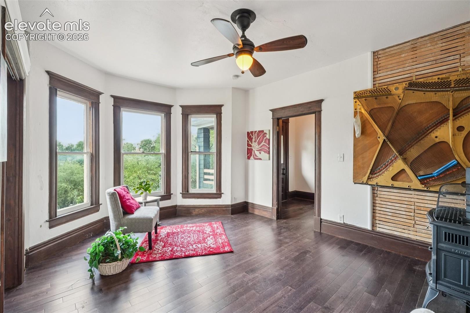 Listing photo 27 for 708 Cooper Avenue
