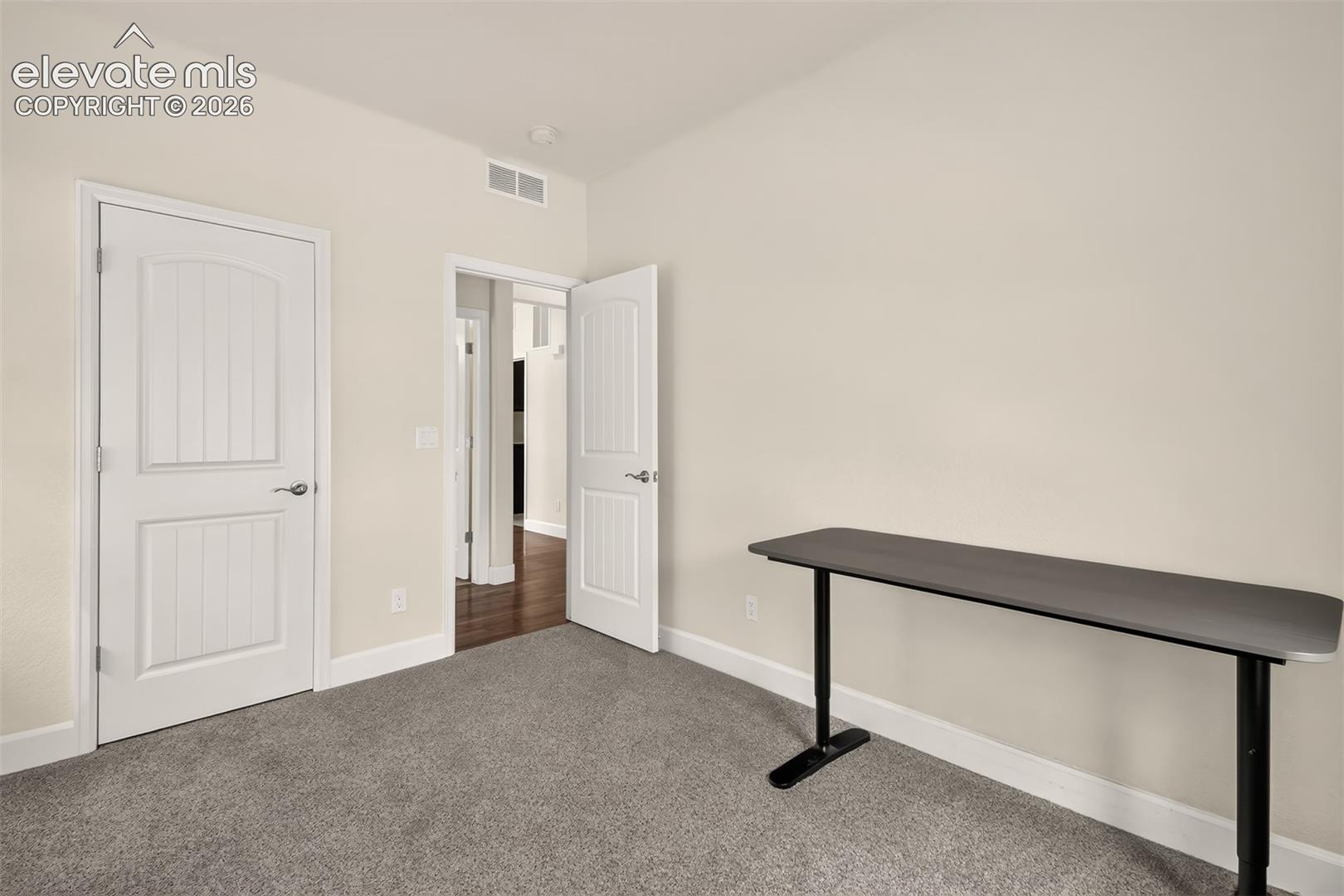Listing photo 16 for 1506 PROMONTORY BLUFF View
