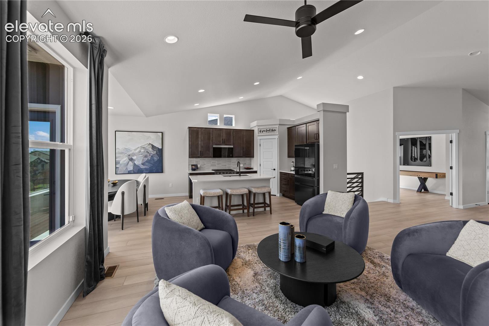 Listing photo 32 for 6575 Vistancia Avenue