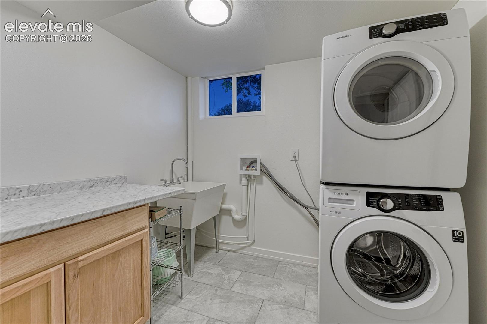 Listing photo 27 for 1221 E Madison Street