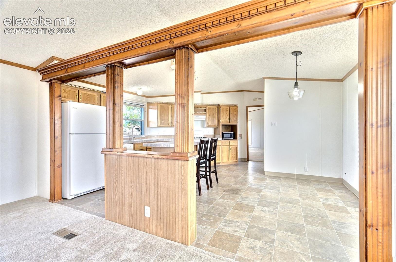Listing photo 11 for 6375 Field View