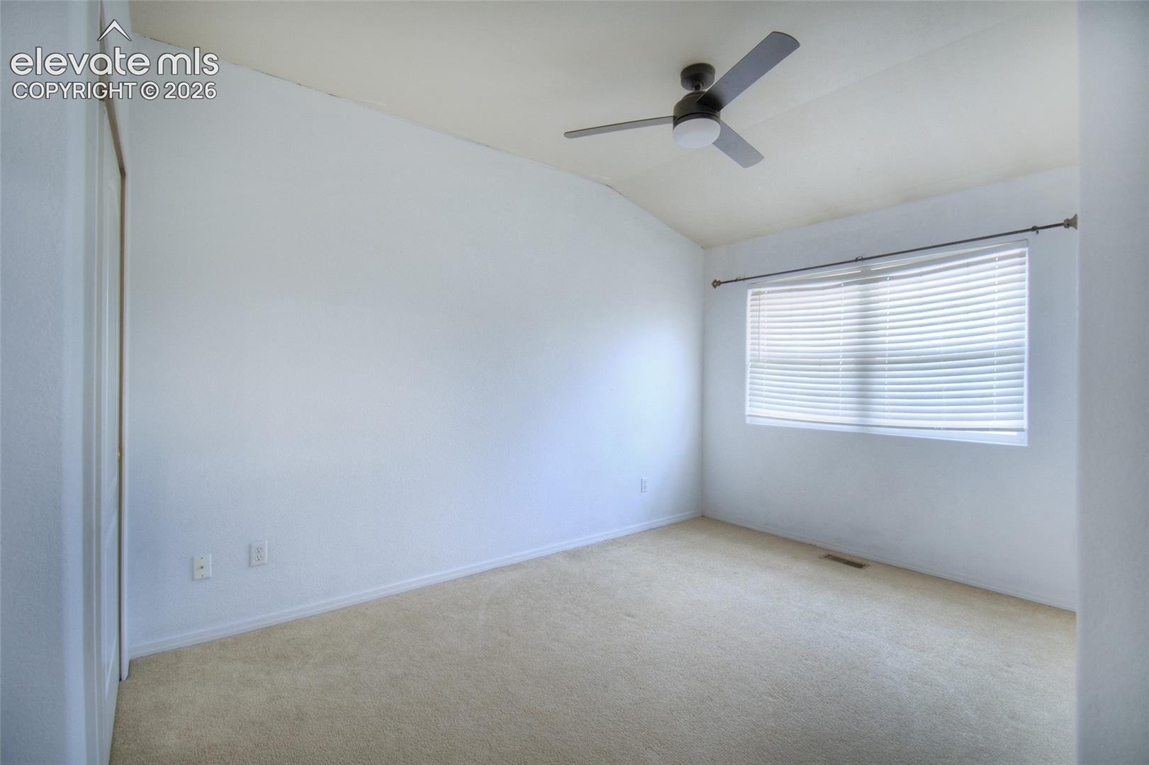 Listing photo 18 for 1042 Cailin Way