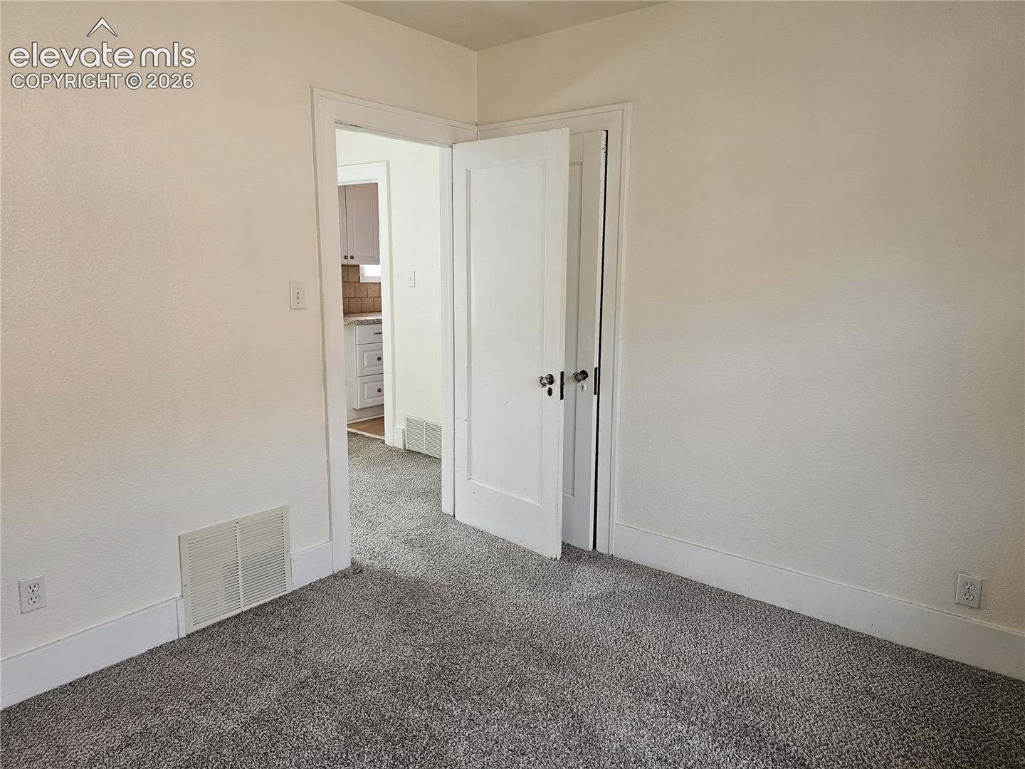 626 Prospect Lake Drive, photo 7