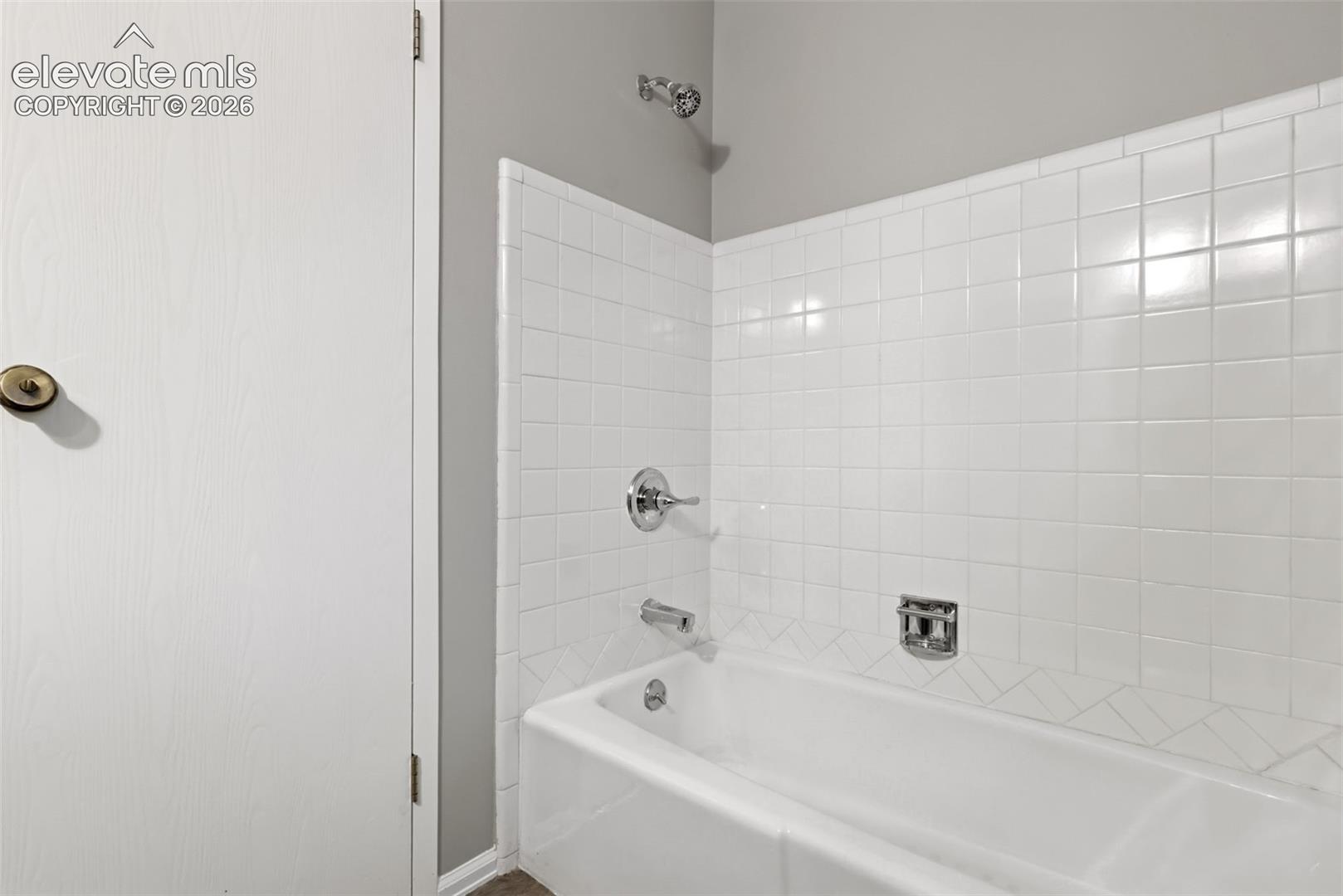 Listing photo 23 for 6973 Roaring Spring Avenue