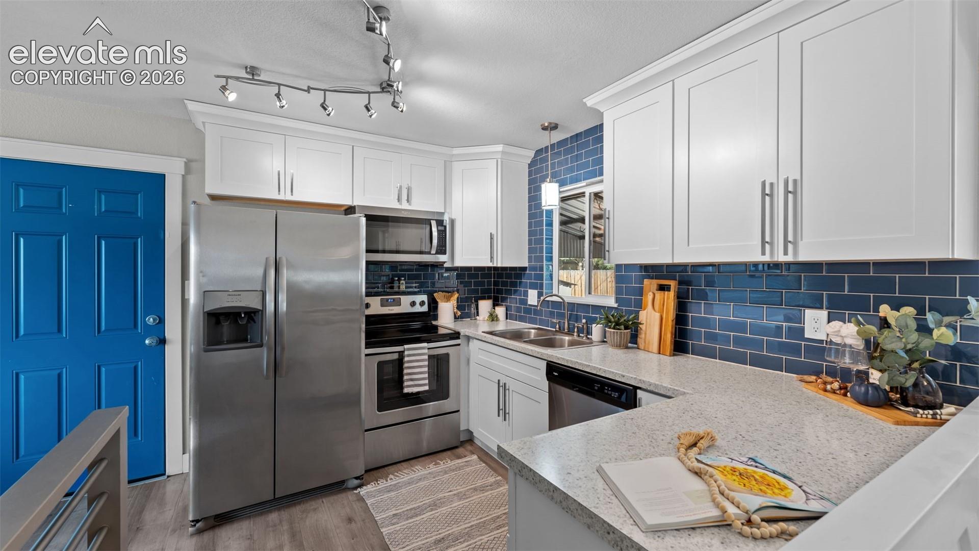 Listing photo 10 for 7 N Dartmouth Street