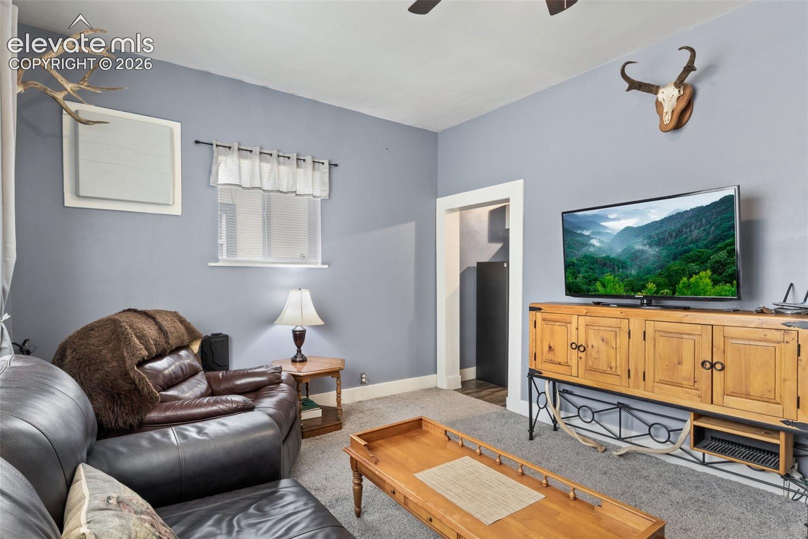 Listing photo 5 for 1418 Spruce Street