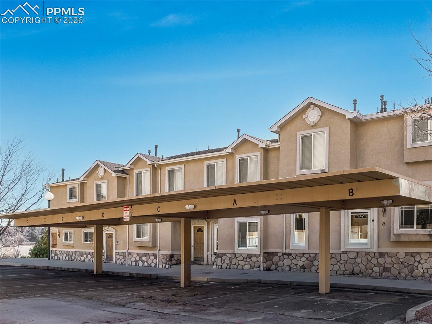 1463 Madison Ridge Heights