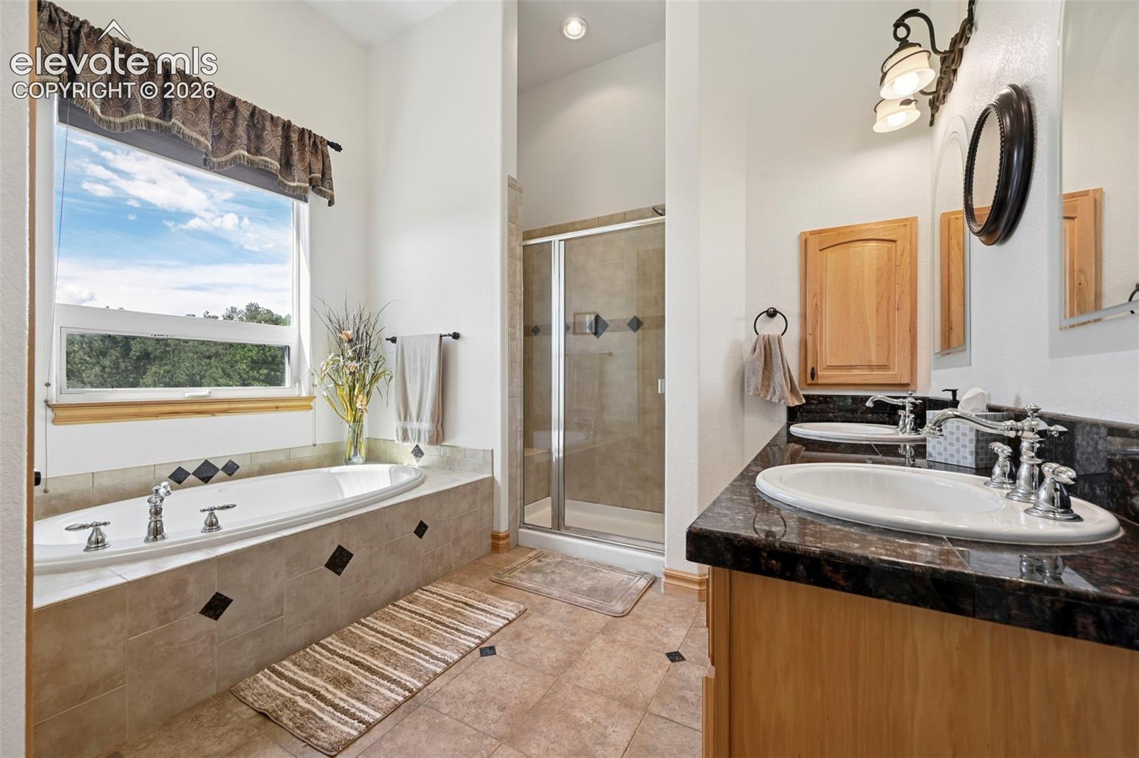 Listing photo 19 for 335 West Way