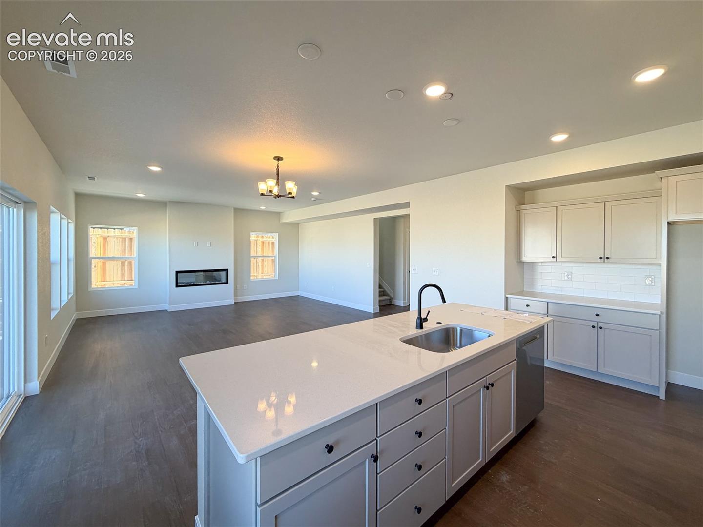 Listing photo 7 for 8206 Lemon Grass Road
