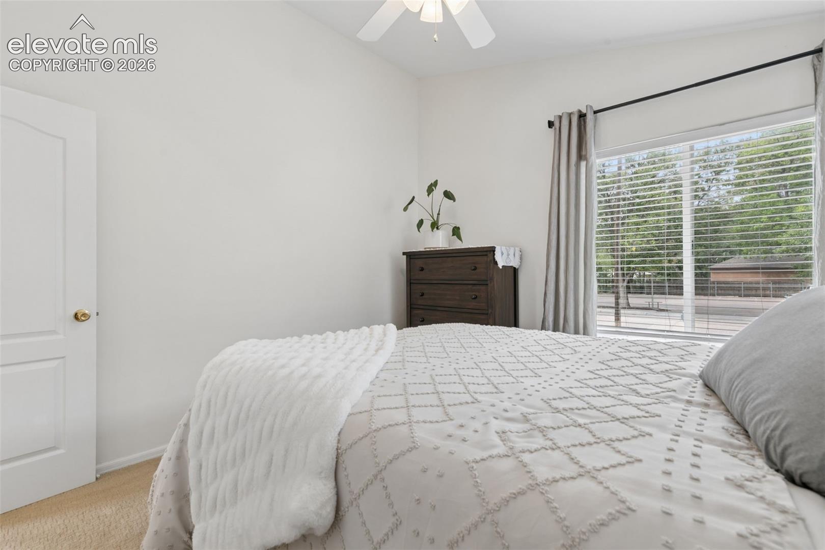 Listing photo 14 for 3021 Virginia Avenue