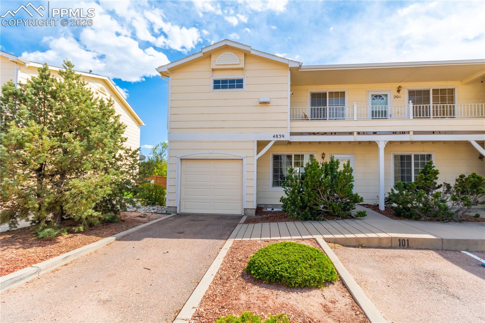 4839 Rusty Nail Point, photo 2