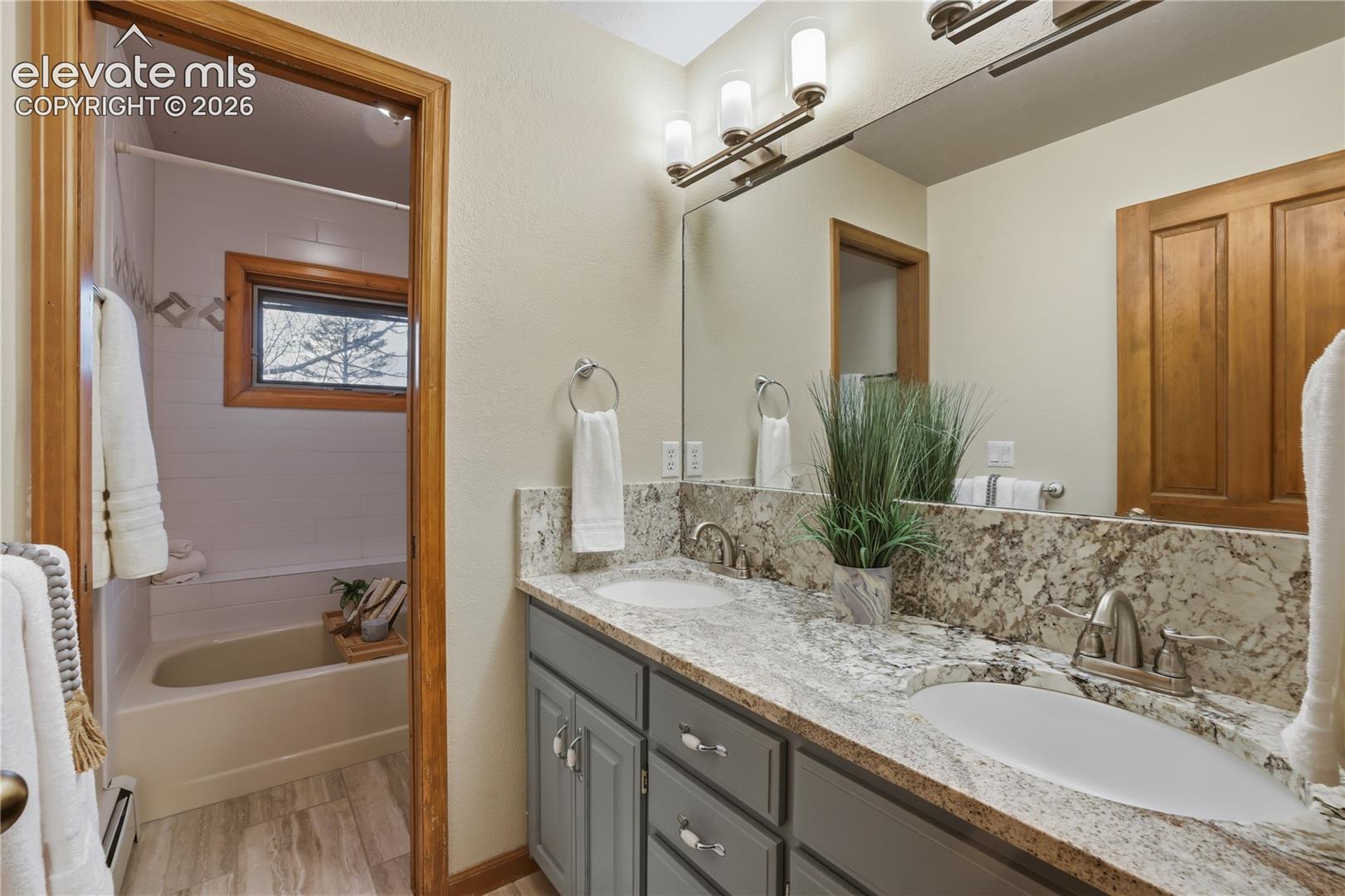 580 Sunny Glen Court, photo 35