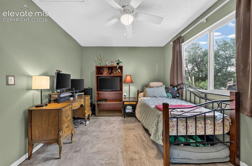Listing photo 32 for 818 Hayloft Lane