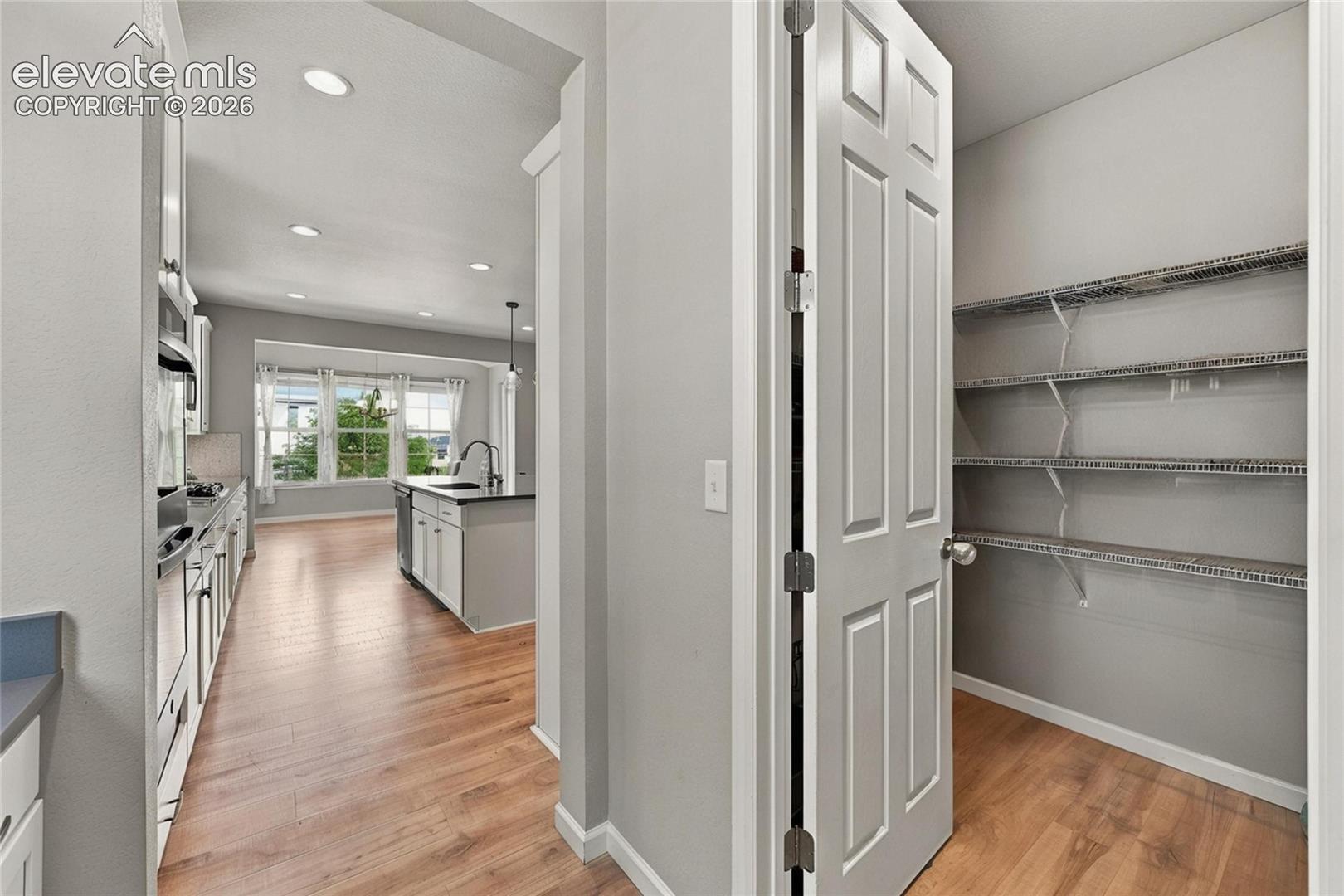 Listing photo 18 for 27645 E Geddes Place