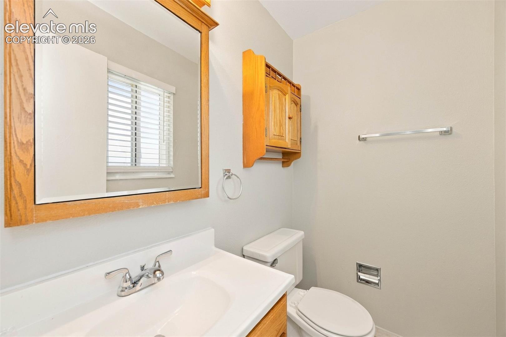 Listing photo 11 for 4937 Dewar Drive