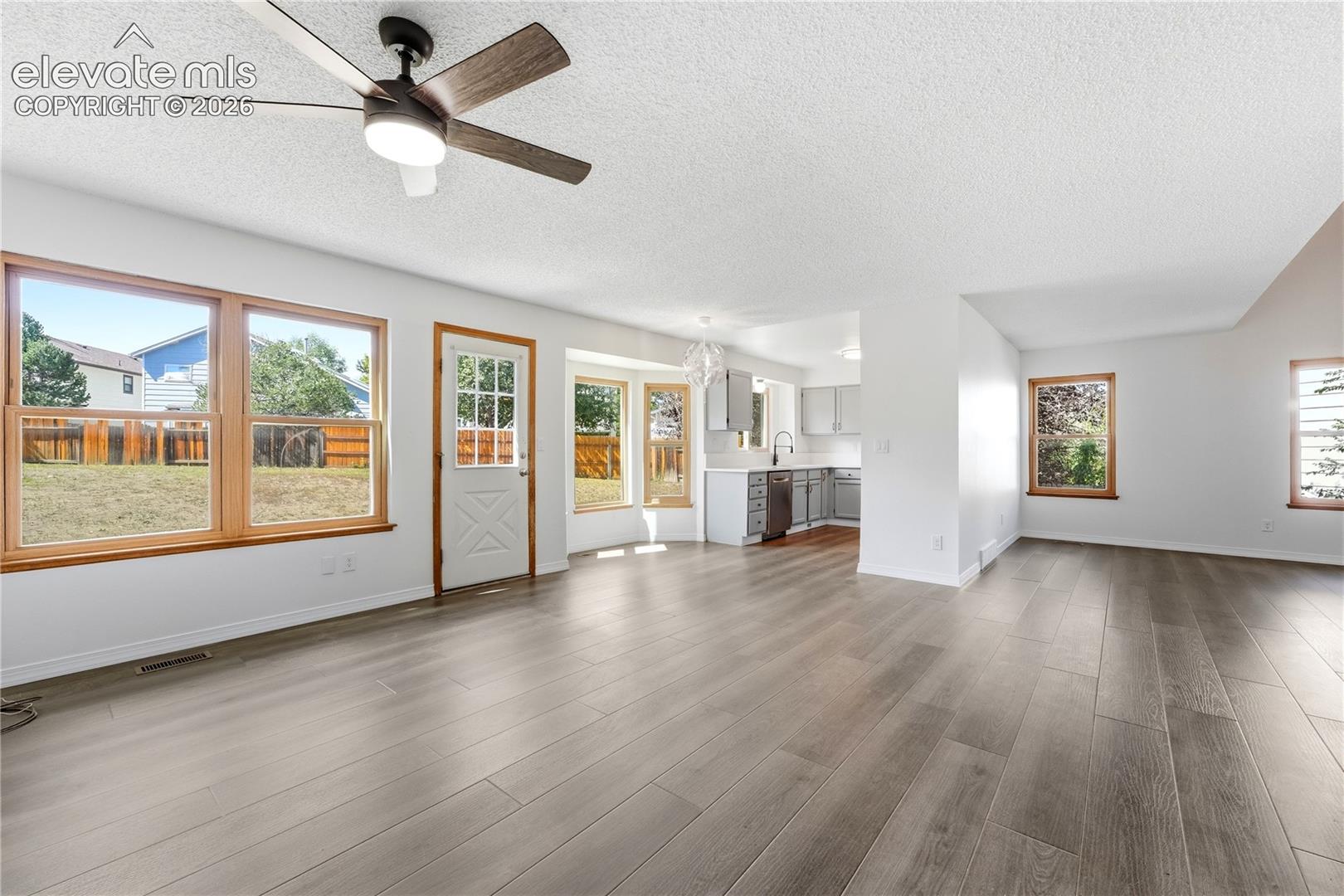 Listing photo 9 for 4120 Kayak Court