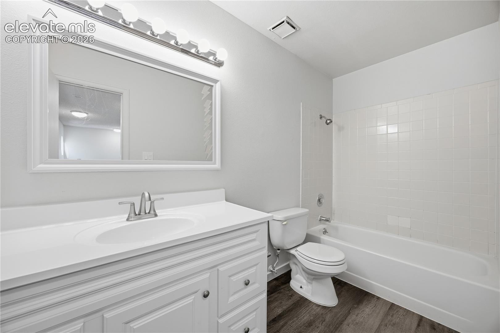 Listing photo 33 for 4571 Sunnyhill Drive