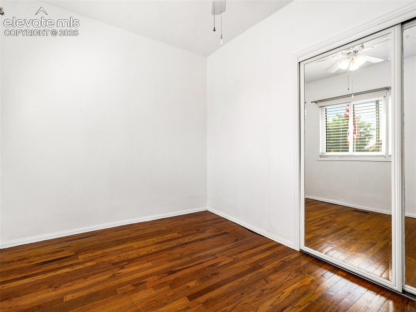Listing photo 17 for 2213 E Evans Avenue