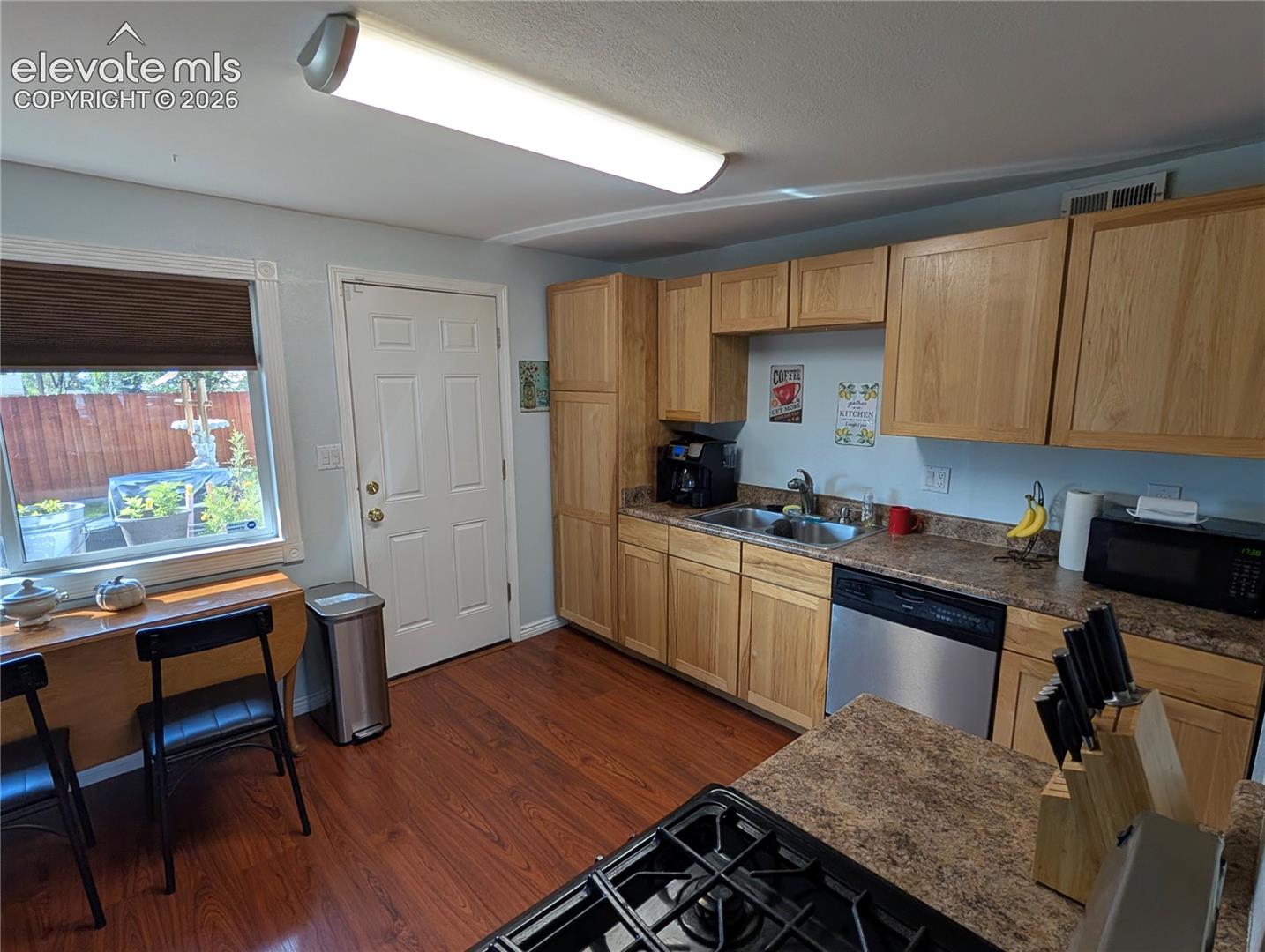 2025 Ontario Drive, photo 4