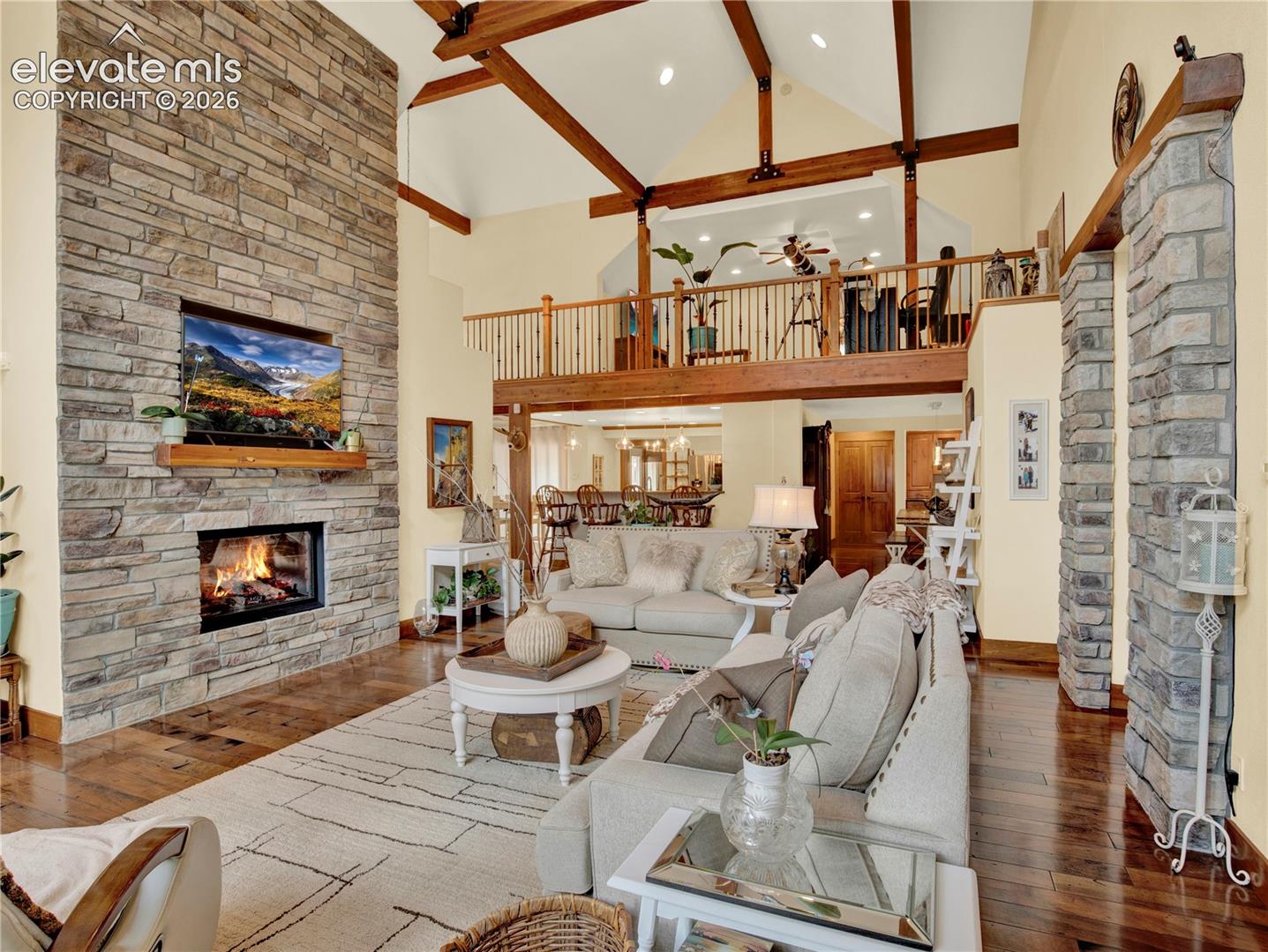 Listing photo 3 for 27638 Triple B Road