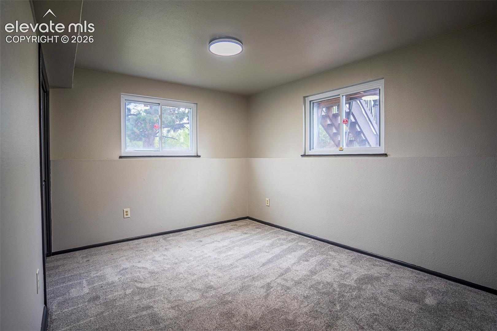 Listing photo 20 for 1301 N Murray Boulevard