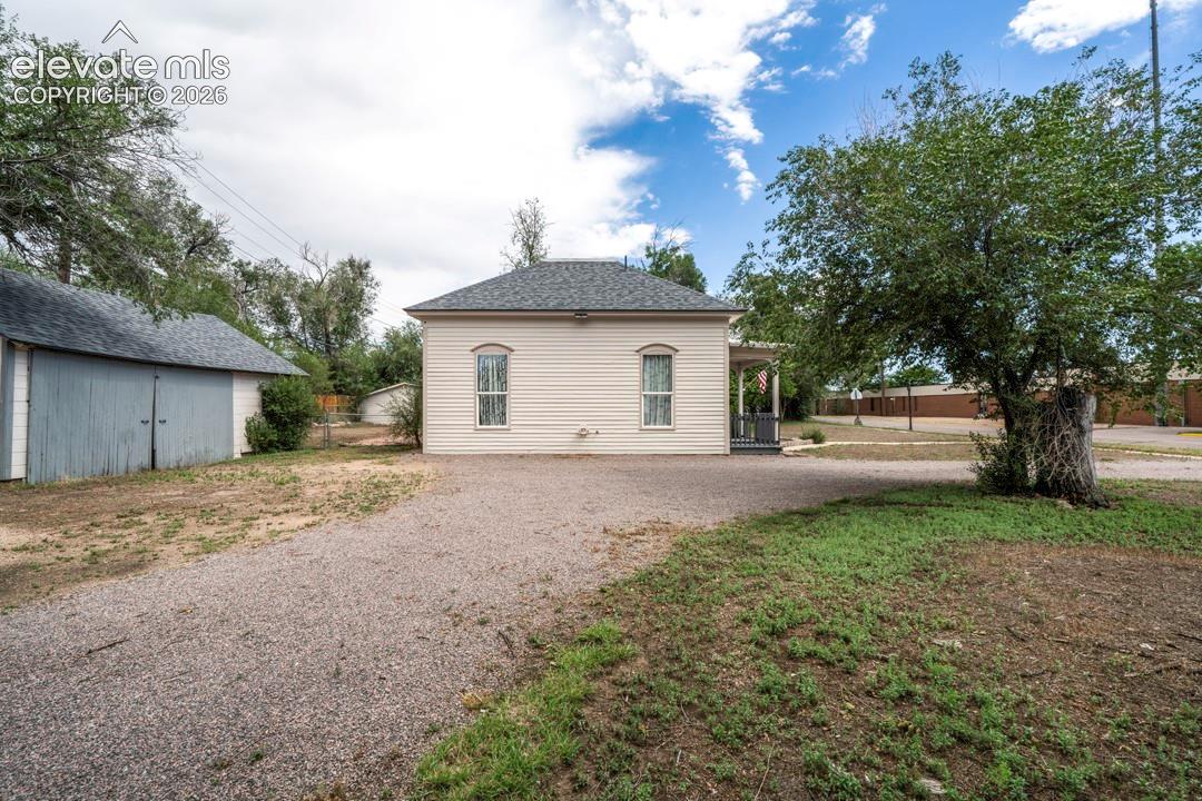 Listing photo 16 for 121 W Missouri Avenue