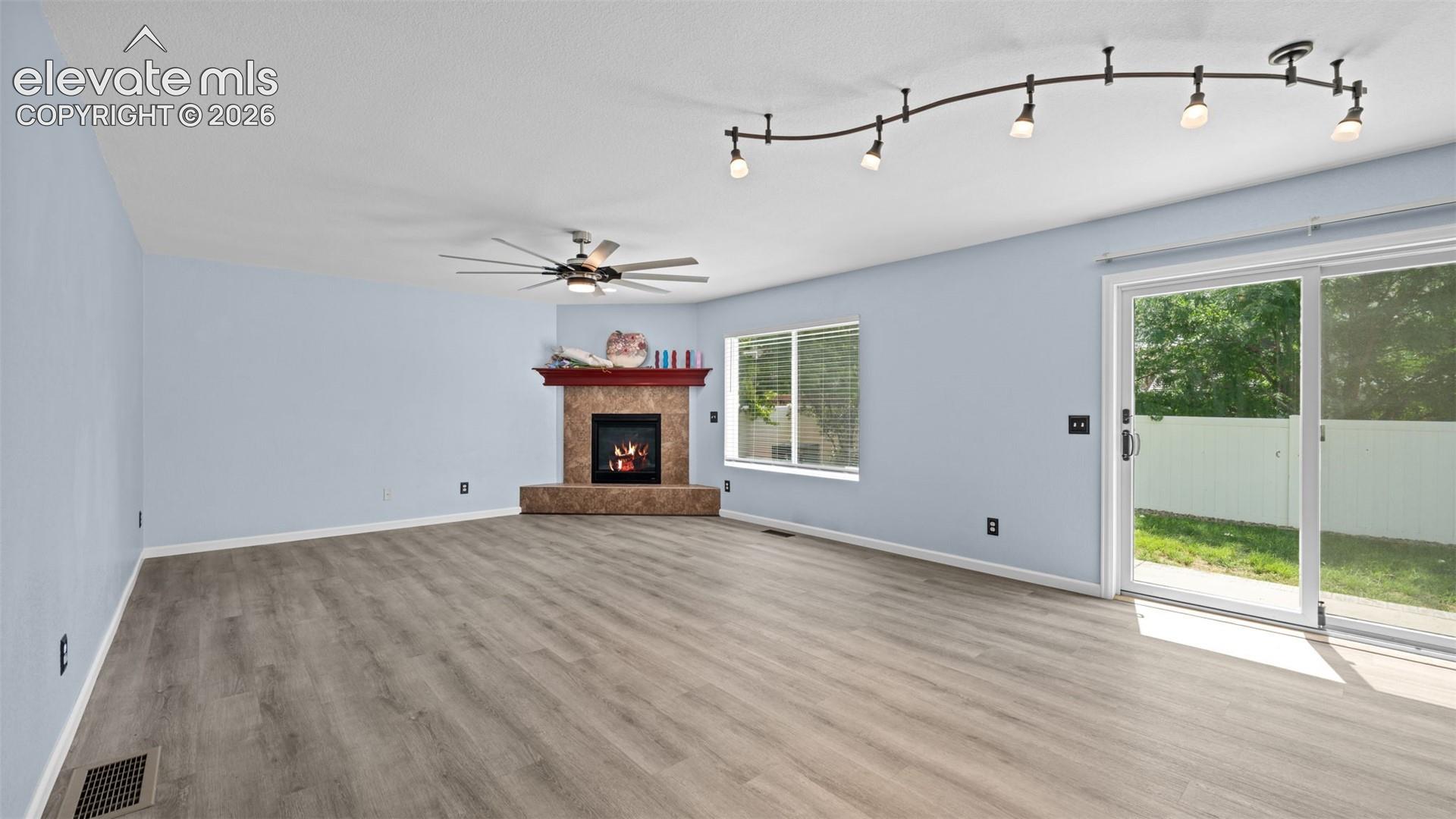 Listing photo 11 for 7915 Bonfire Trail