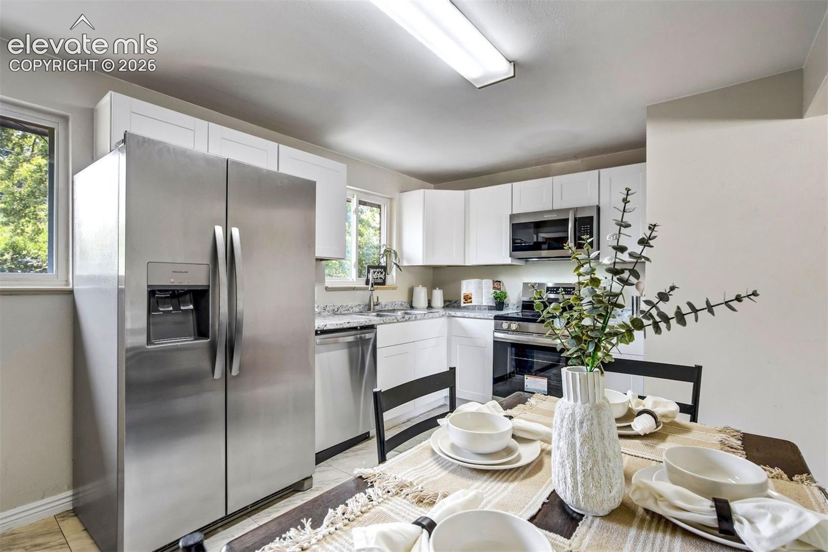 Listing photo 10 for 65 S Roosevelt Street