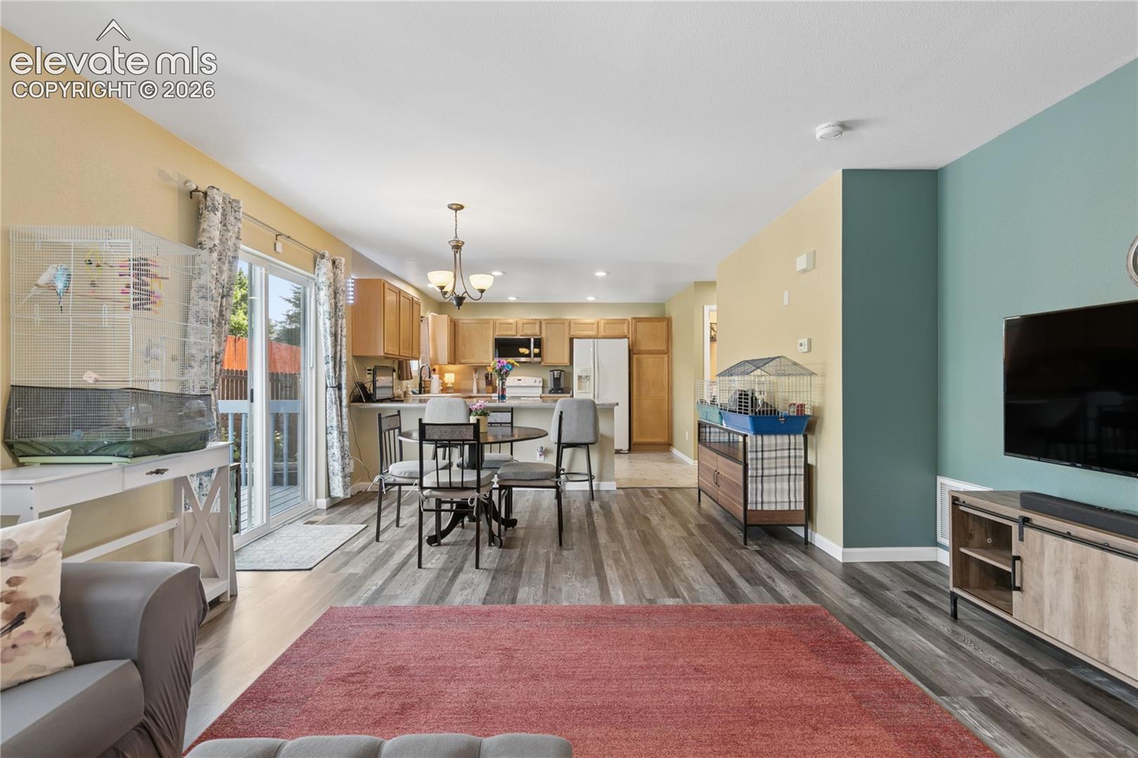 Listing photo 6 for 8034 Brittinger Way