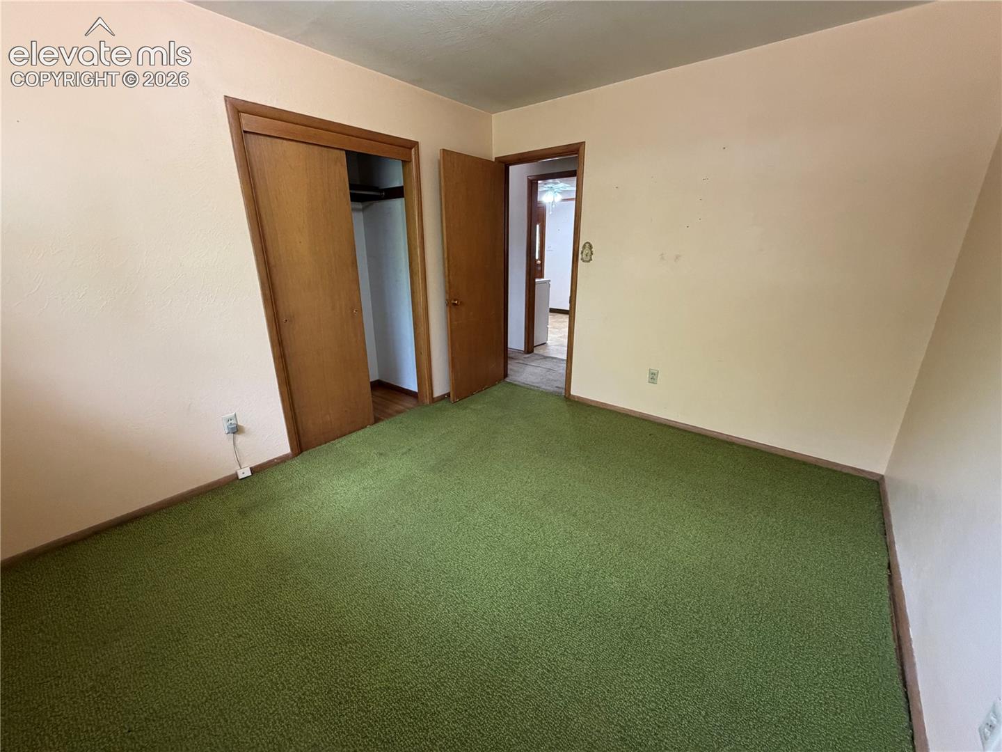 Listing photo 15 for 2239 Drakestone Drive