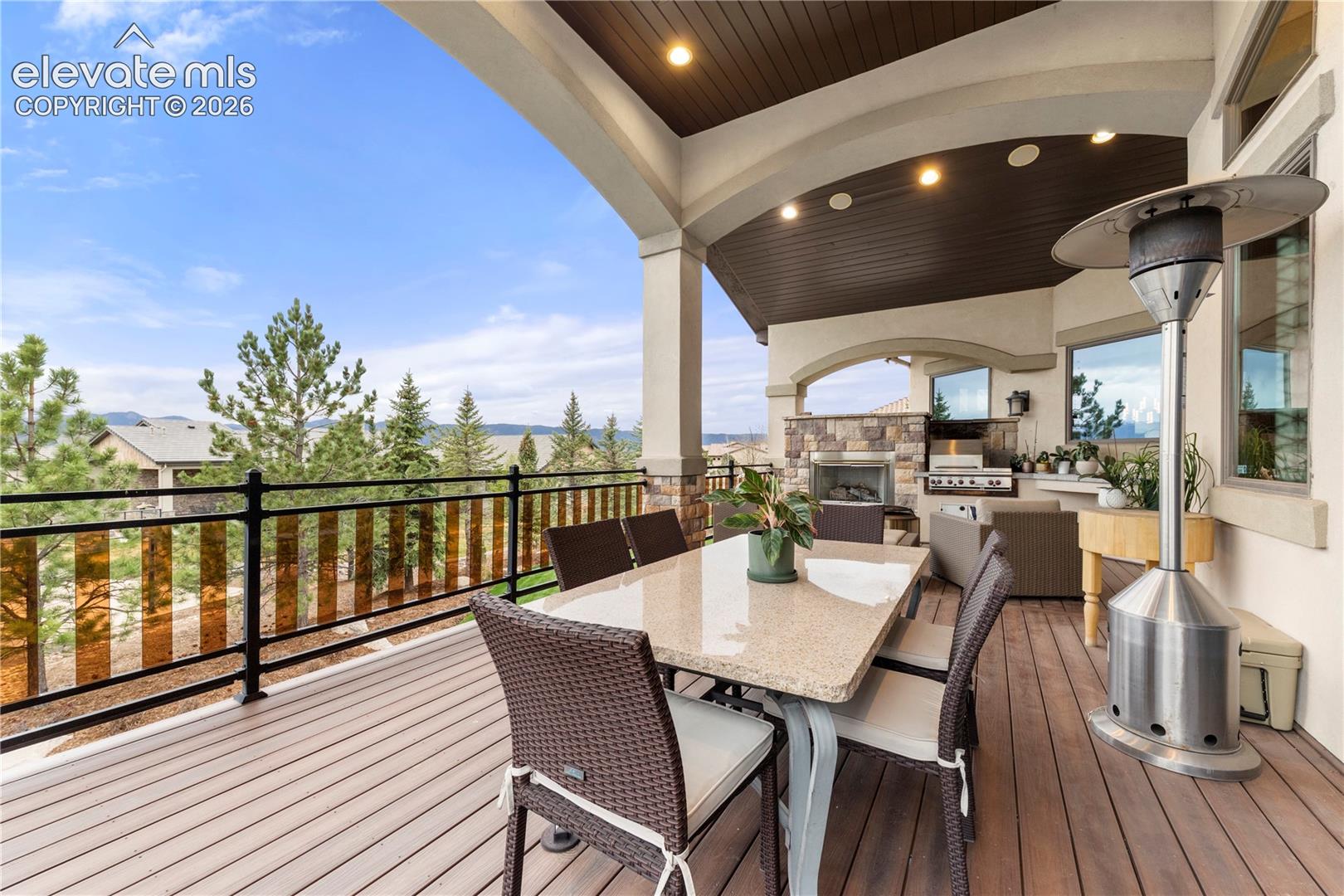 Listing photo 20 for 2217 Rainbows End Point