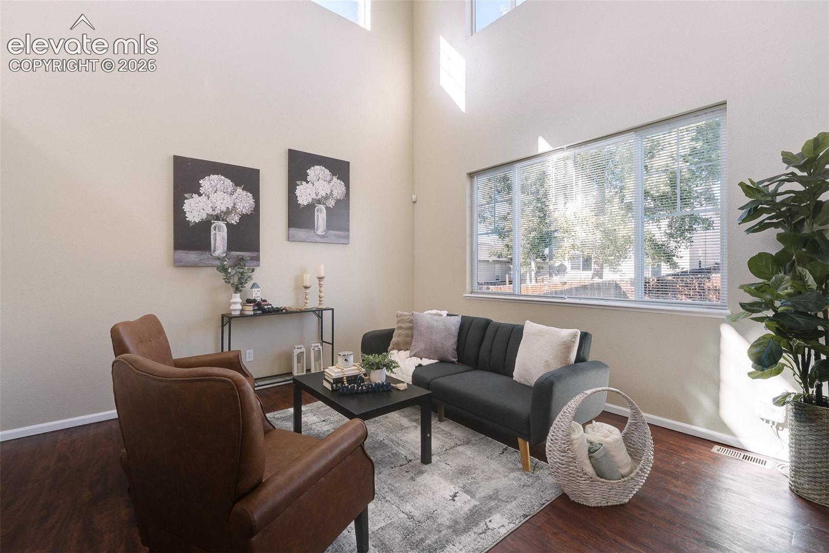 Listing photo 11 for 7752 Blue Vail Way