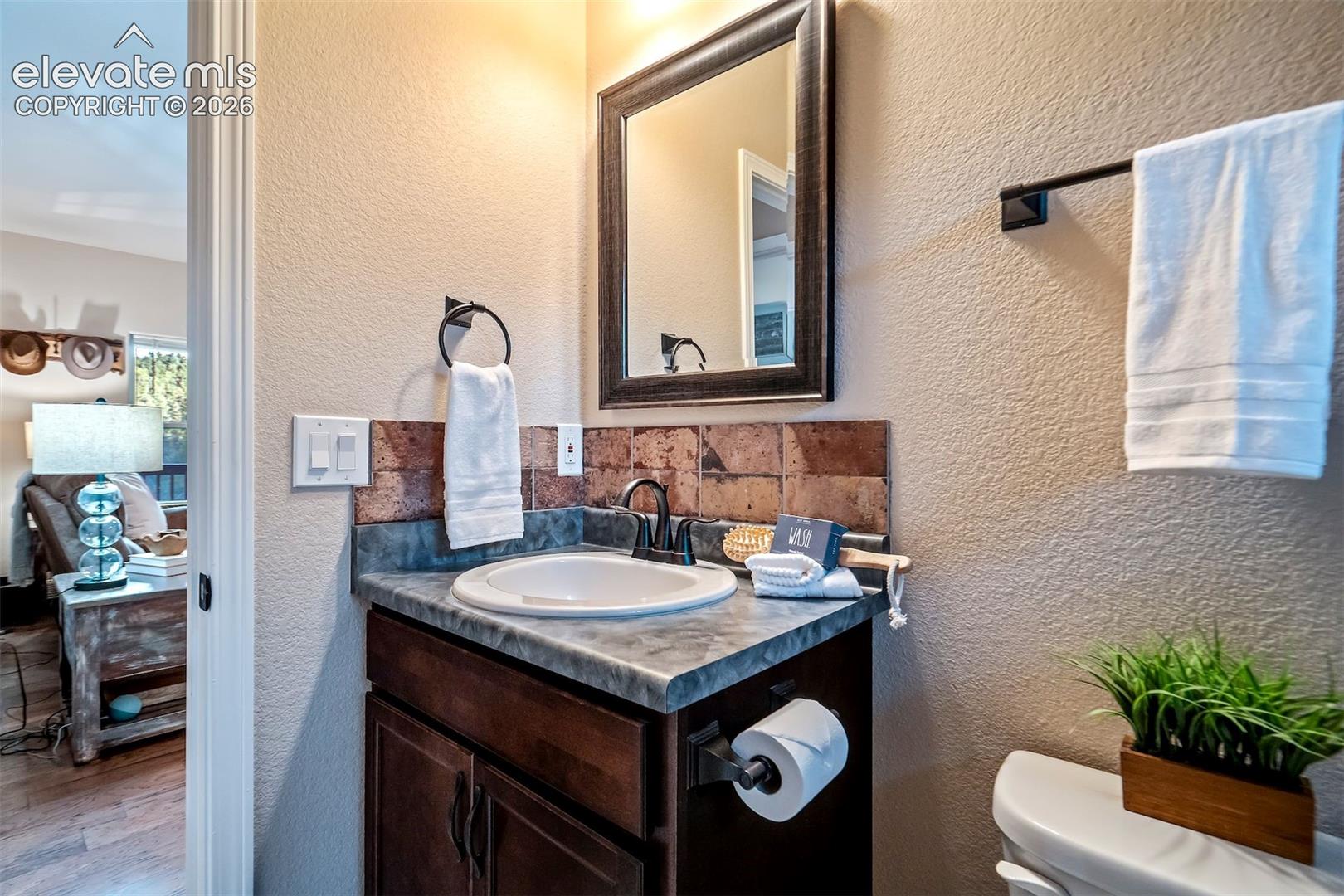 Listing photo 17 for 119 Remwood Circle