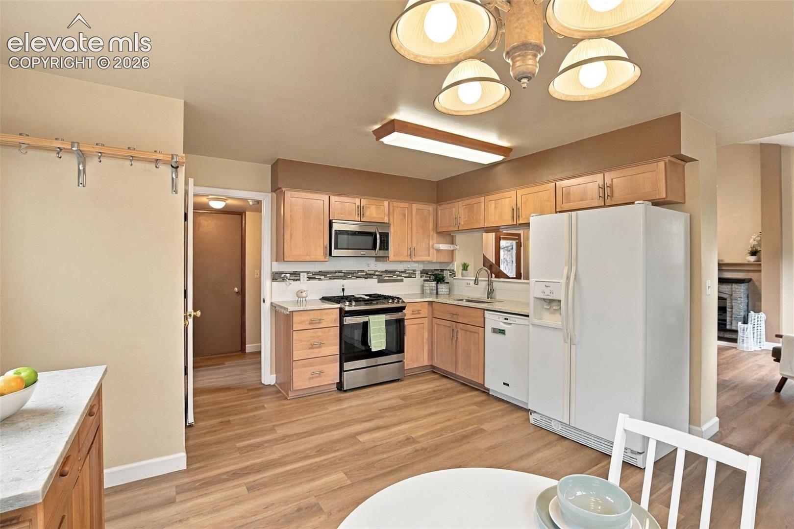 Listing photo 14 for 5960 Chokecherry Drive