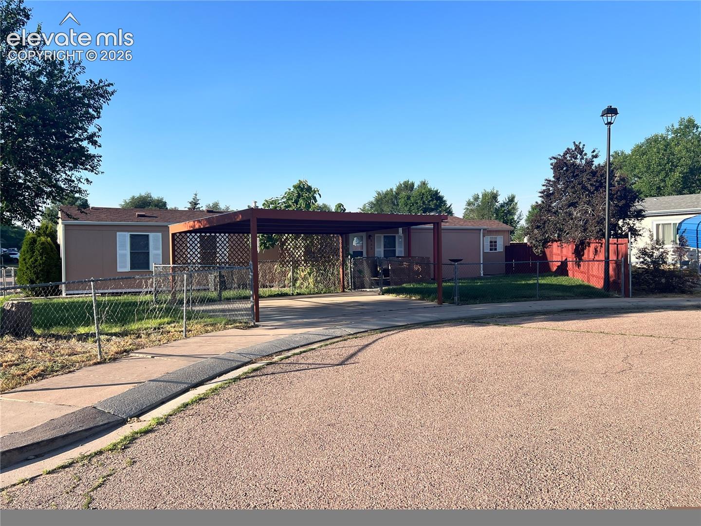 933 Desert Circle