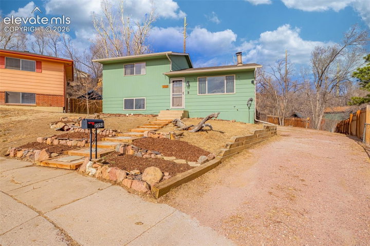2552 Launcelot Court — listing photo