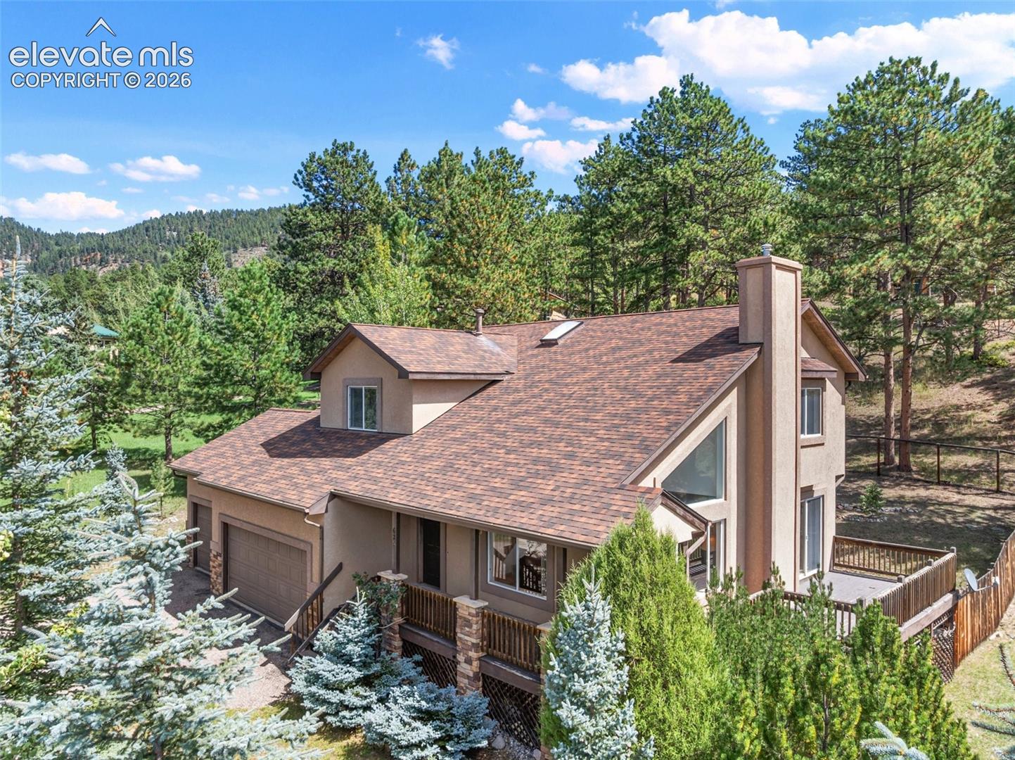 Listing photo 2 for 625 Sun Valley Drive