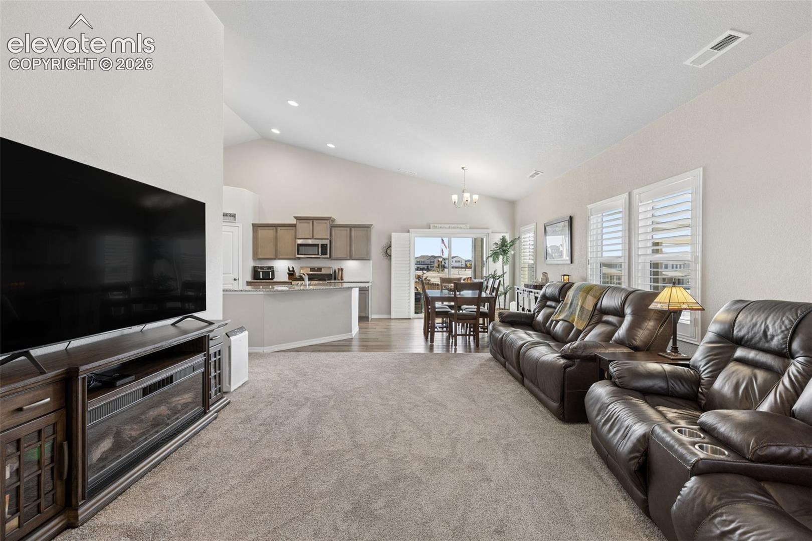 Listing photo 10 for 8675 Bynum Drive