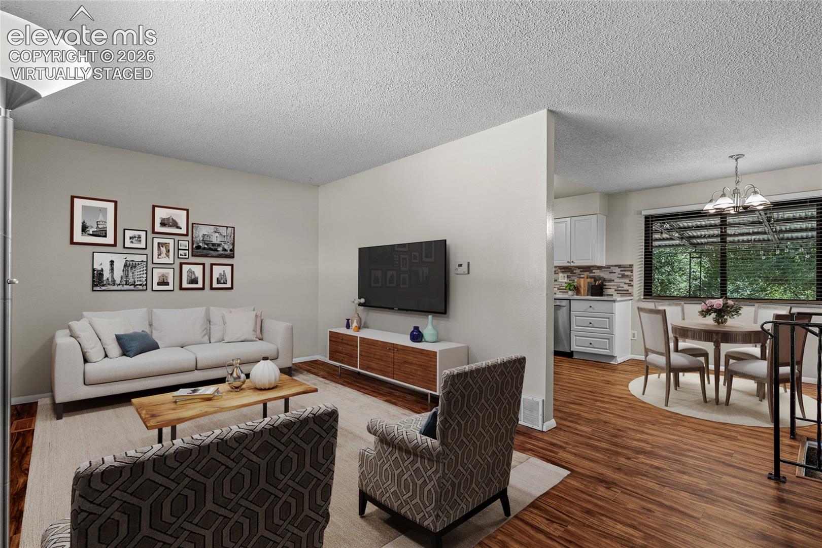 1675 Mineola Street, photo 2