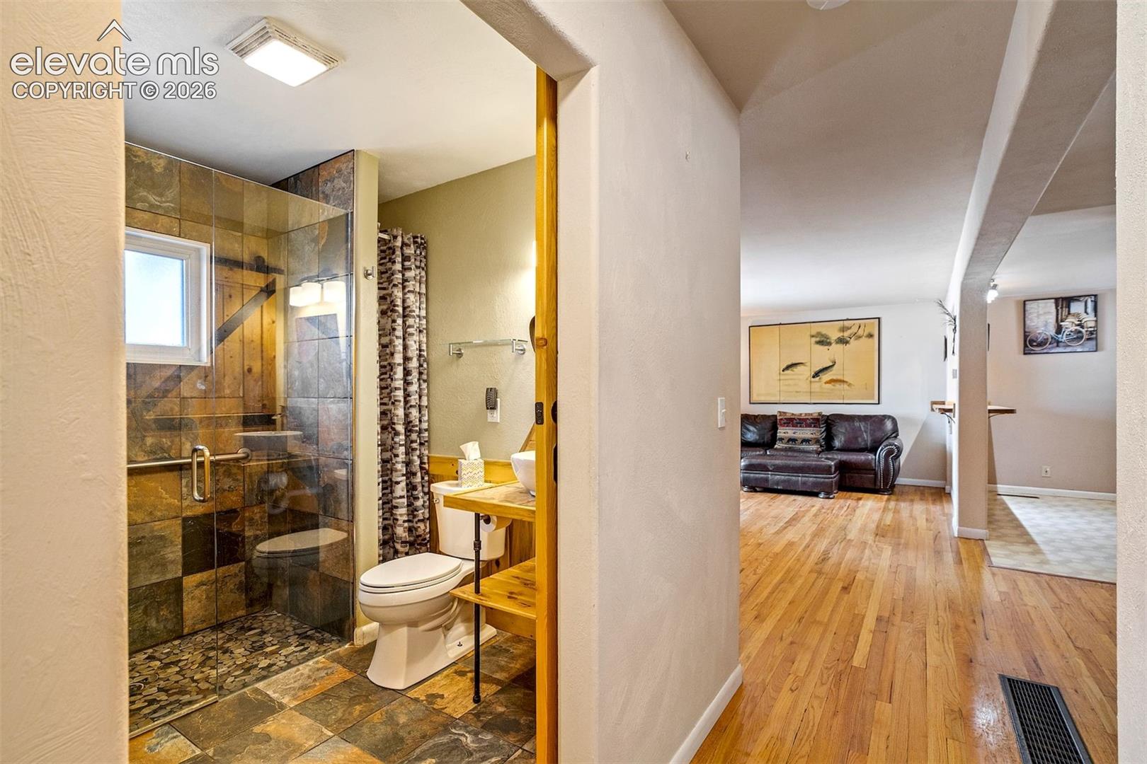Listing photo 28 for 705 Grand Boulevard