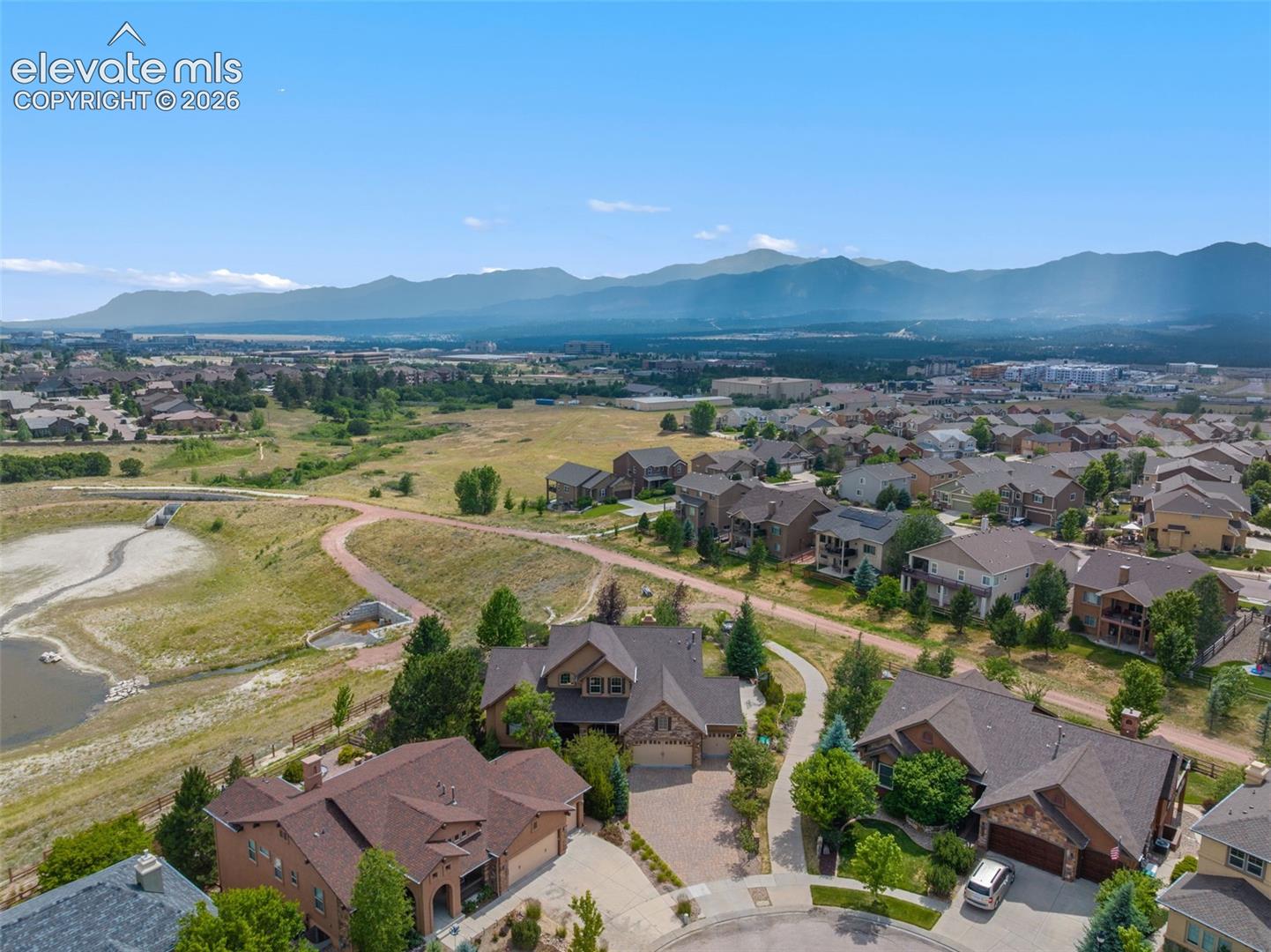 Listing photo 4 for 1077 Crystal Basin Drive