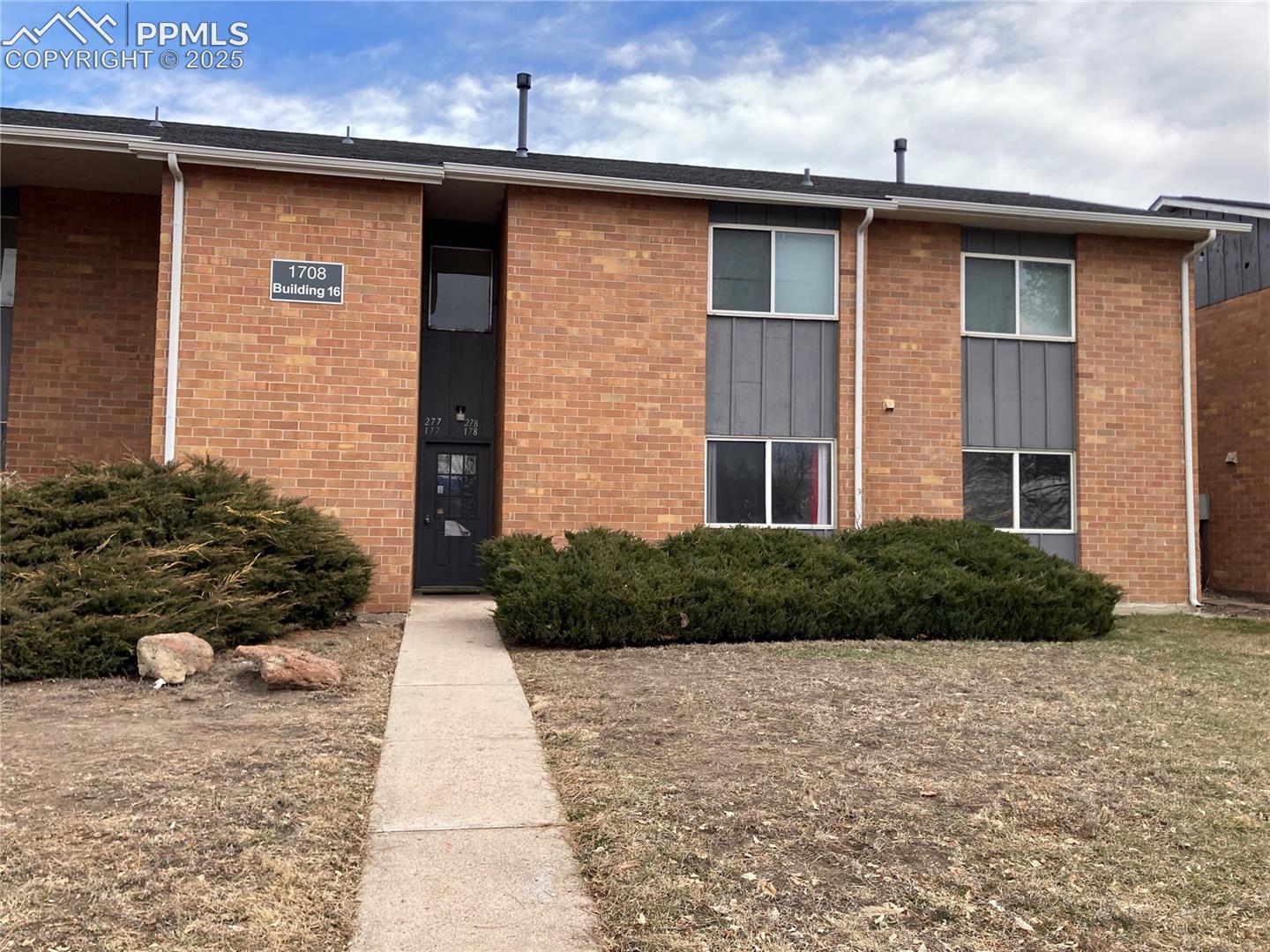 1708 Sawyer Way